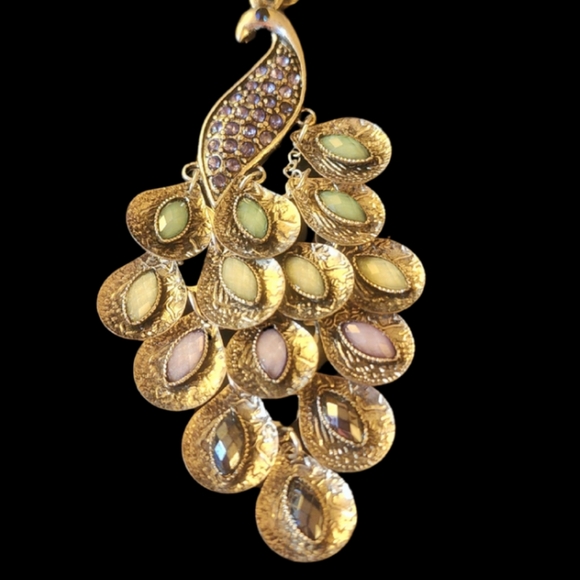 Elegant Silver and Purple Peacock Pendant Necklace - Picture 7 of 7